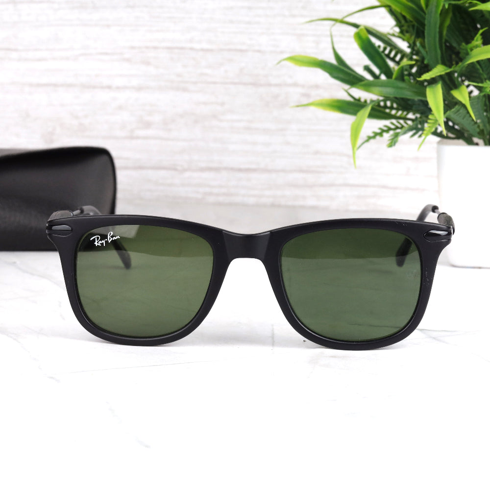 Classic Square 2148 Black-Green Sunglass with UV 400 protection and black frame from JUO INDIA.